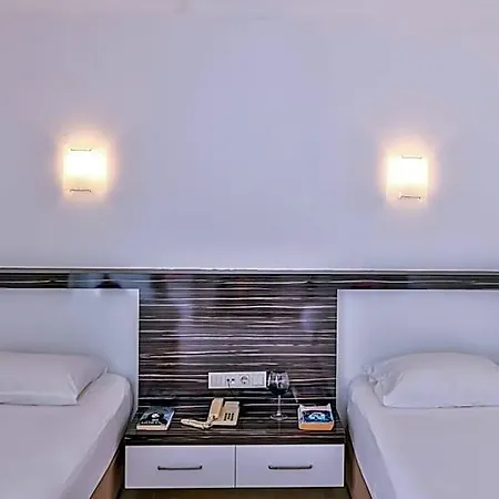 Otel Belinda 3*