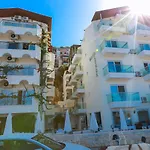 Belinda Hotel 3*